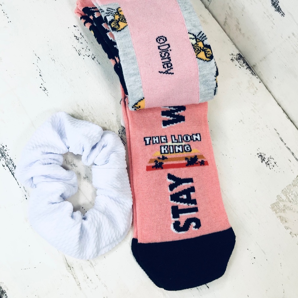 LAST ONE! Lion King Animal Print Socks & Scrunchie - Picture 3 of 6